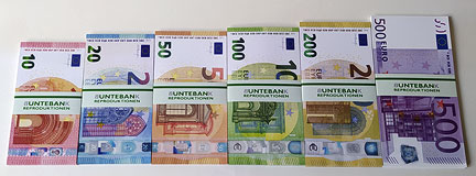 neue Euroscheinstapel banderolierte Euroscheine